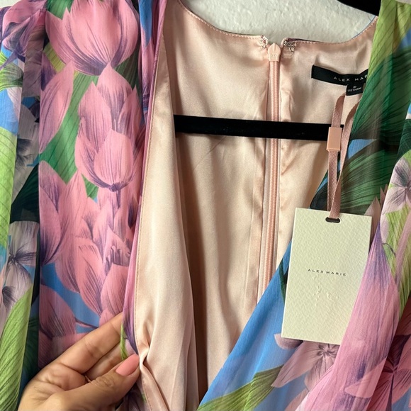 Alex Marie Floral Dress crinkle chiffon v-neckline Long sleeves Size 6 - Picture 7 of 12